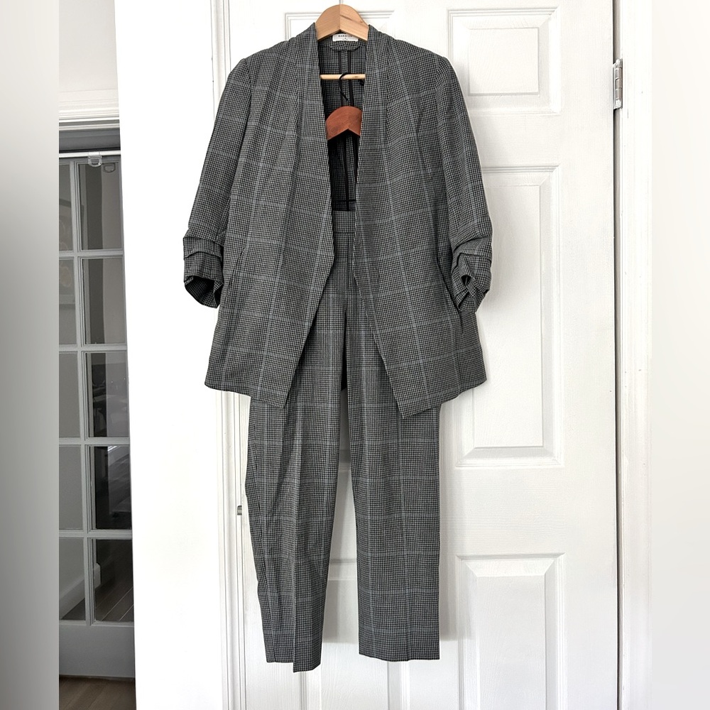 Aritzia Babaton Plaid Summer Suit